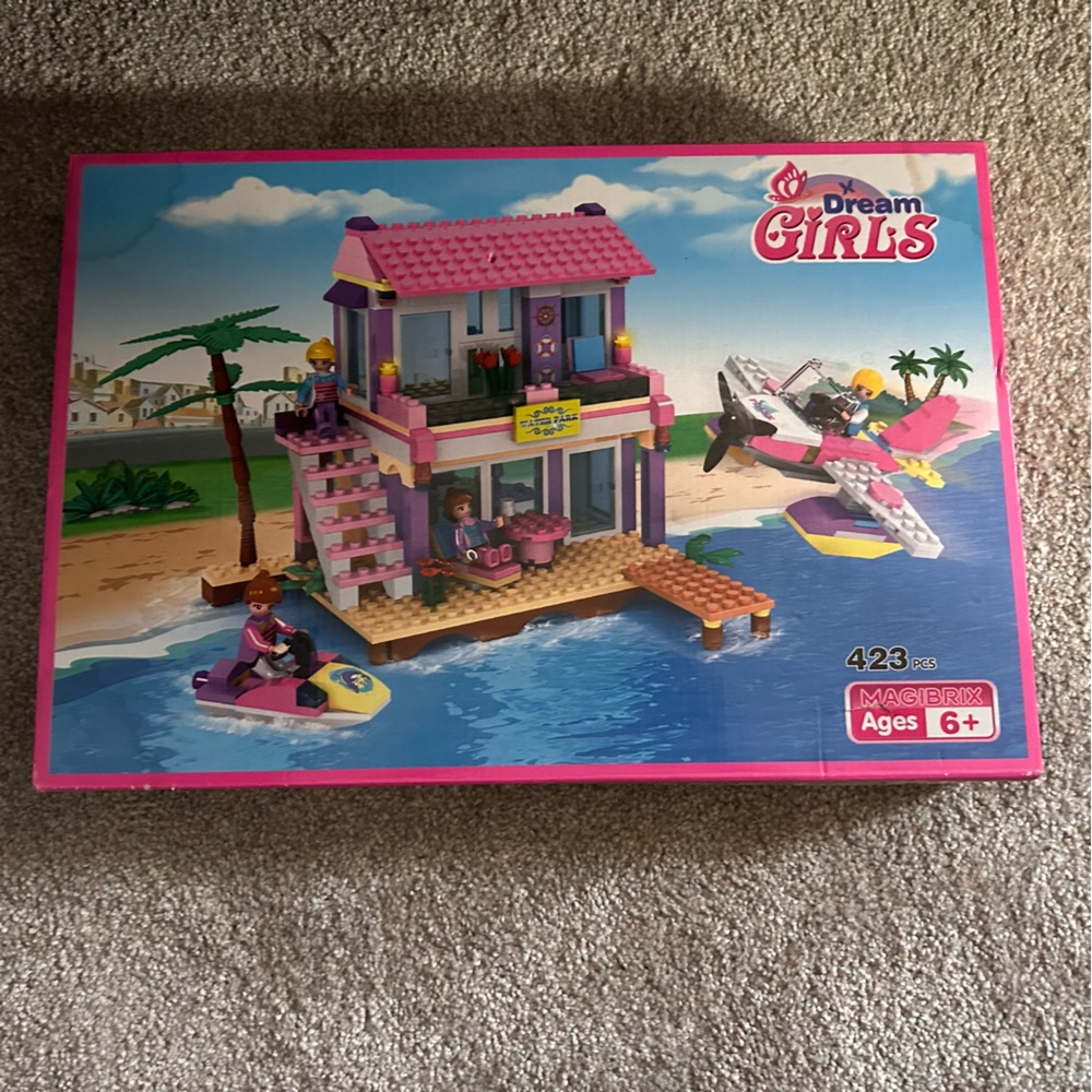 Dream Girls 423 piece Magibrix Water Park Set Cogo Lakehouse Jet Ski Airplane